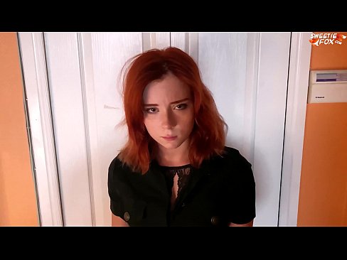 ❤️ Onye nche tara nwanyị mara mma ahụhụ maka ịkwatu ụlọ ahịa - Cum In Mouth Anal video ☑
