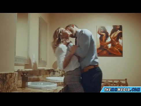 ❤️ Mgbe isi awọ na-acha uhie uhie rafuo gị n'ime ụlọ mposi ọha Anal video ☑